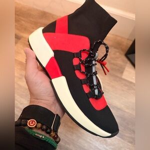 Alo Yoga Women's Wanderer Sneaker Black Cherry size 9